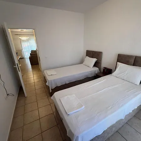 La Family Apartment Flogita