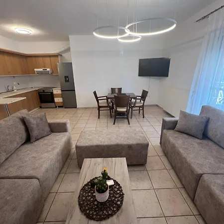 Apartment La Family Flogita