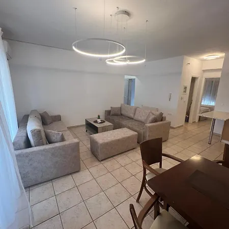 La Family アパート フロギタ