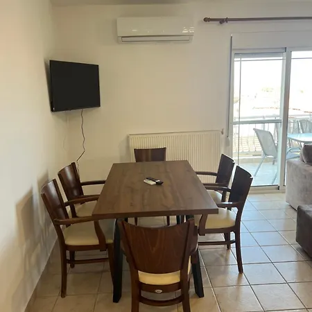 La Family Apartment Flogita