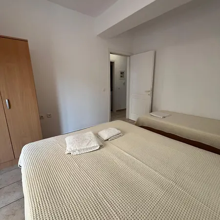 Apartament La Family Flogita