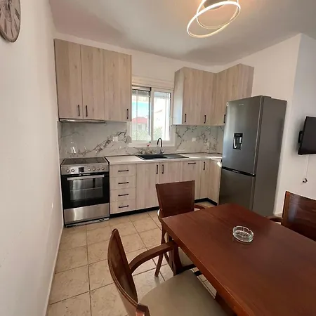 La Family Apartment Flogita