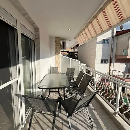 La Family Apartment Flogita